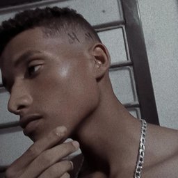 EXTREMISTA-RED