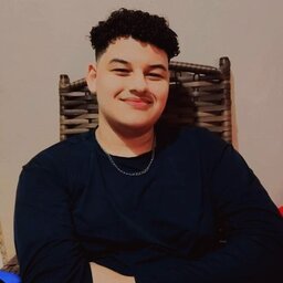 Kawê Moreschi de Sá