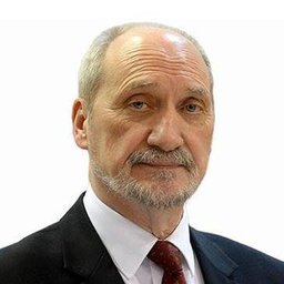 Macierewicz
