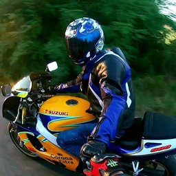 SuzukiGSXR