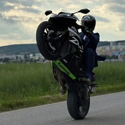 Oliver_ZX6R