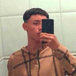 MIRA TÍMIDA